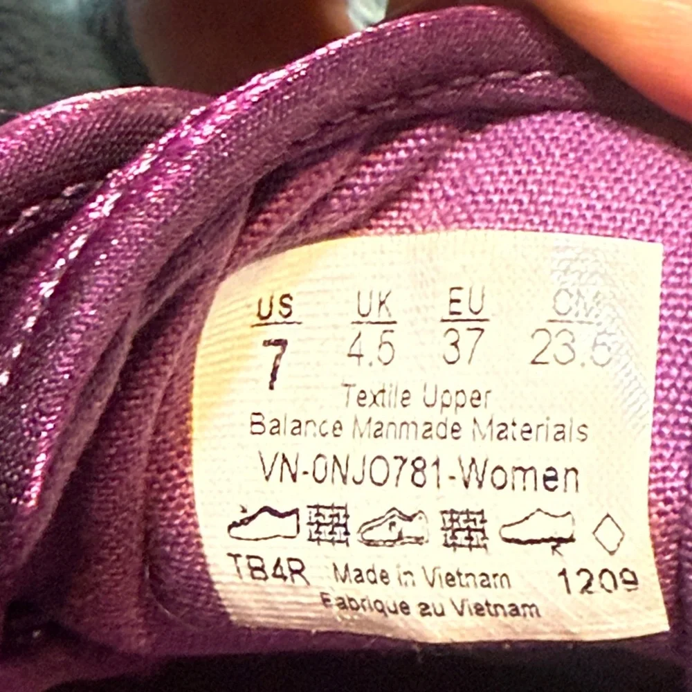 Vans Women's velvet Purple Sneakers Size 7